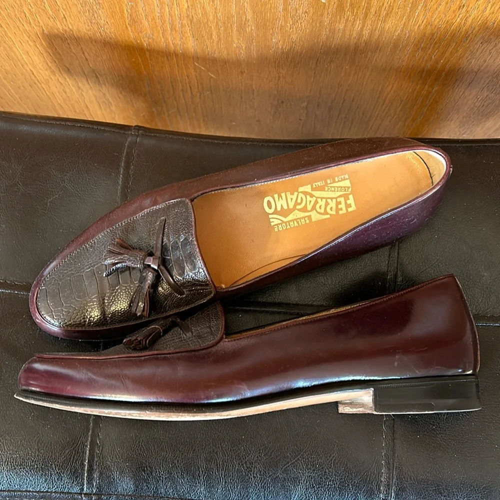 Vintage Salvatore Ferragamo Croc Embossed Burgundy Leather Tassel‎ Penny Loafers